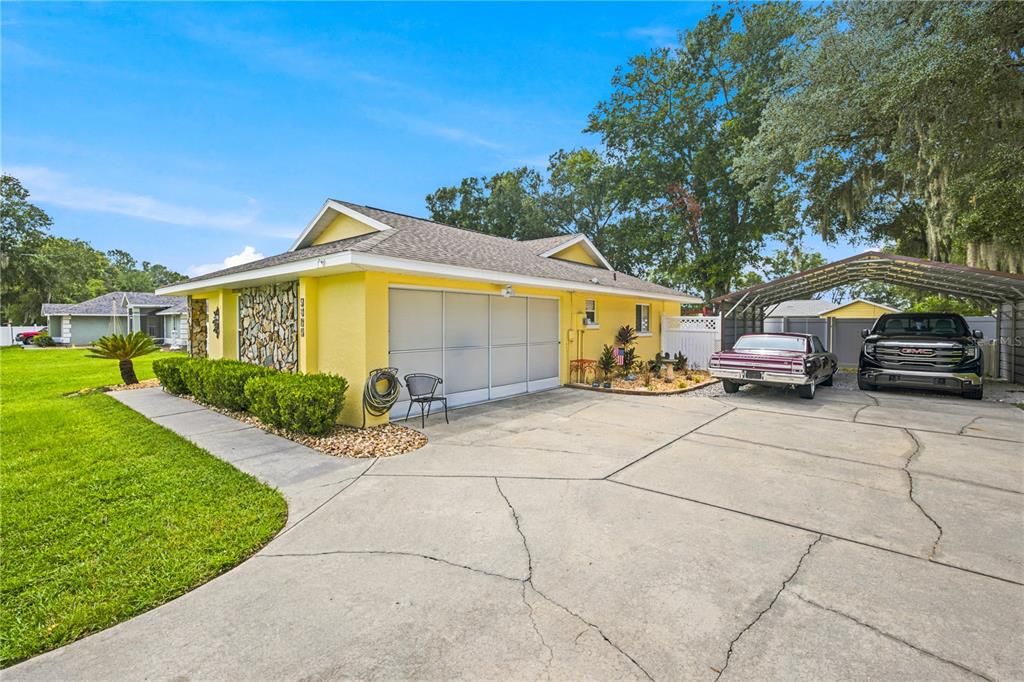 For Sale: $399,900 (3 beds, 2 baths, 1892 Square Feet)