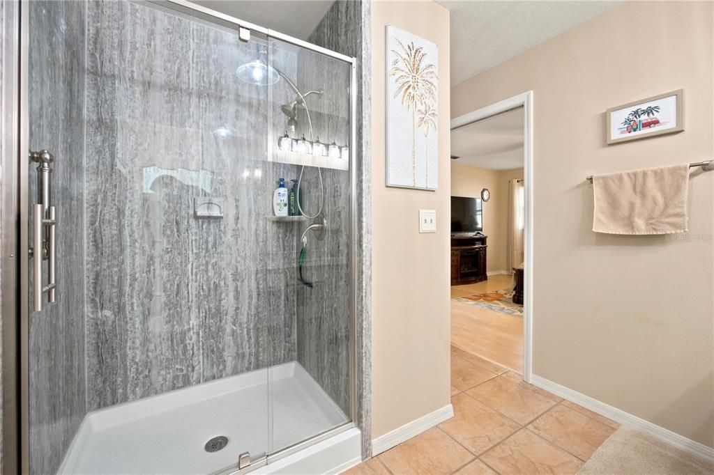 For Sale: $399,900 (3 beds, 2 baths, 1892 Square Feet)
