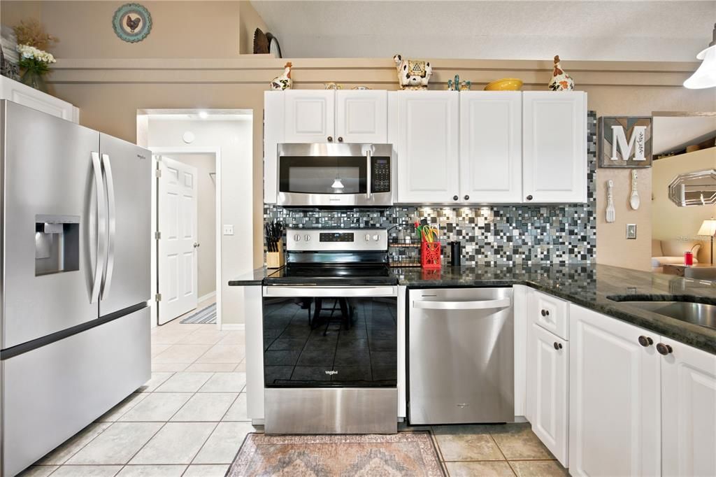 For Sale: $399,900 (3 beds, 2 baths, 1892 Square Feet)