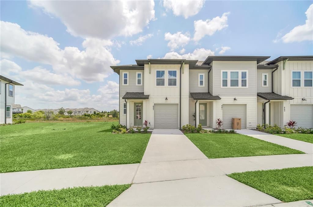 For Rent: $2,300 (3 beds, 2 baths, 1653 Square Feet)