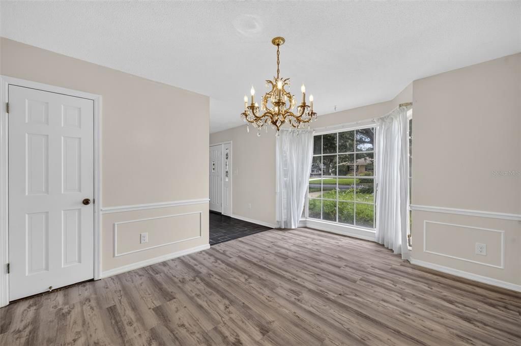 For Sale: $950,000 (5 beds, 3 baths, 3379 Square Feet)