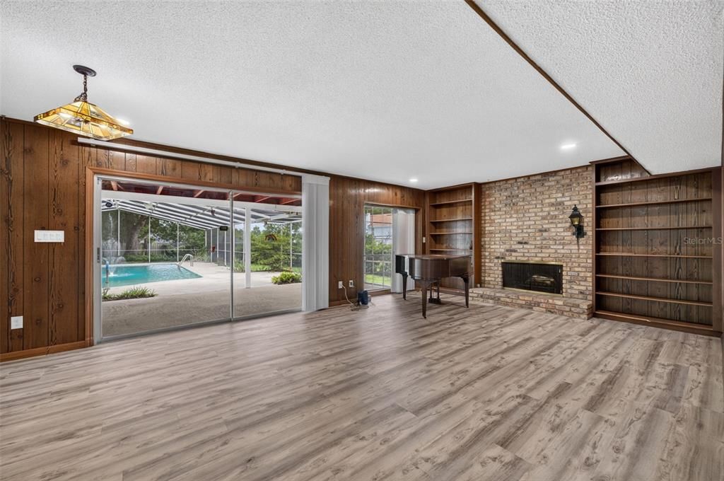 For Sale: $950,000 (5 beds, 3 baths, 3379 Square Feet)