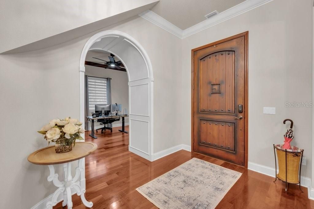 En Venta: $1,050,000 (4 camas, 4 baños, 3789 Pies cuadrados)