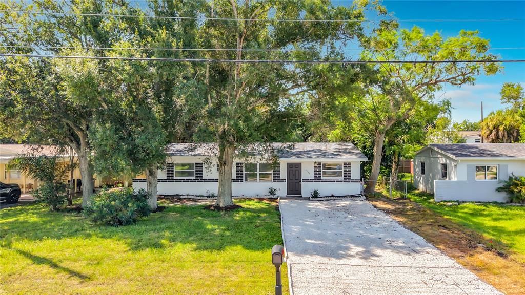 En Venta: $360,000 (4 camas, 2 baños, 1200 Pies cuadrados)
