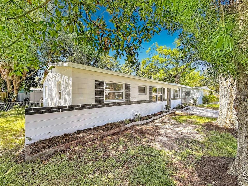 En Venta: $360,000 (4 camas, 2 baños, 1200 Pies cuadrados)