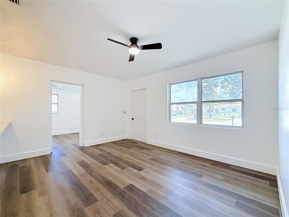 En Venta: $360,000 (4 camas, 2 baños, 1200 Pies cuadrados)