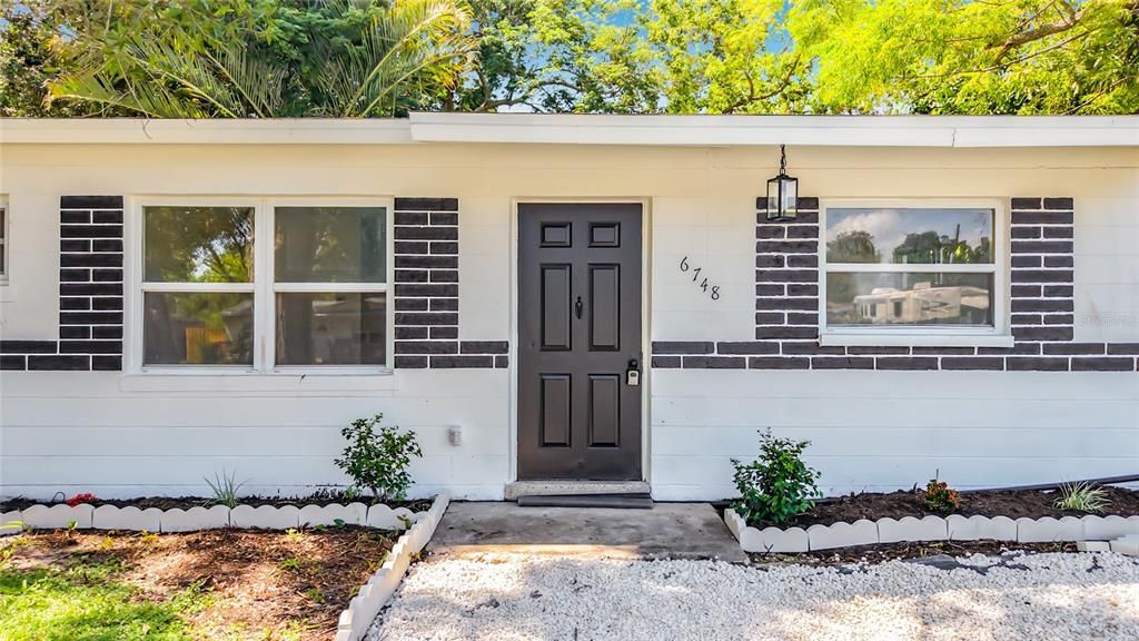 En Venta: $360,000 (4 camas, 2 baños, 1200 Pies cuadrados)