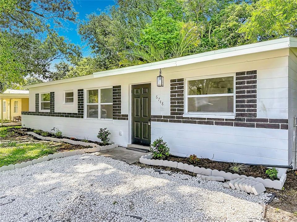 En Venta: $360,000 (4 camas, 2 baños, 1200 Pies cuadrados)