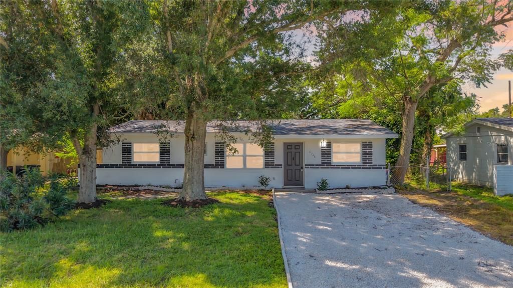 En Venta: $360,000 (4 camas, 2 baños, 1200 Pies cuadrados)