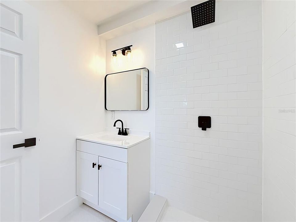 En Venta: $360,000 (4 camas, 2 baños, 1200 Pies cuadrados)