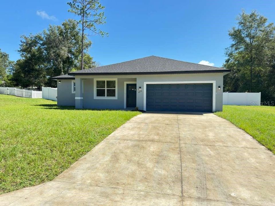 For Rent: $1,950 (4 beds, 2 baths, 1548 Square Feet)