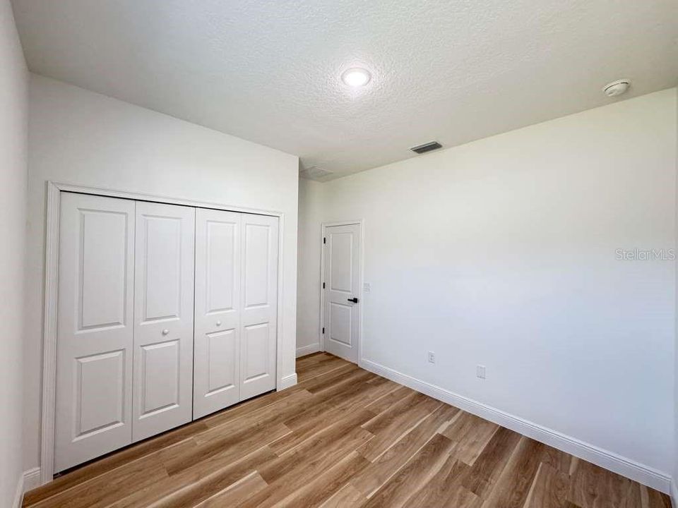 For Rent: $1,950 (4 beds, 2 baths, 1548 Square Feet)