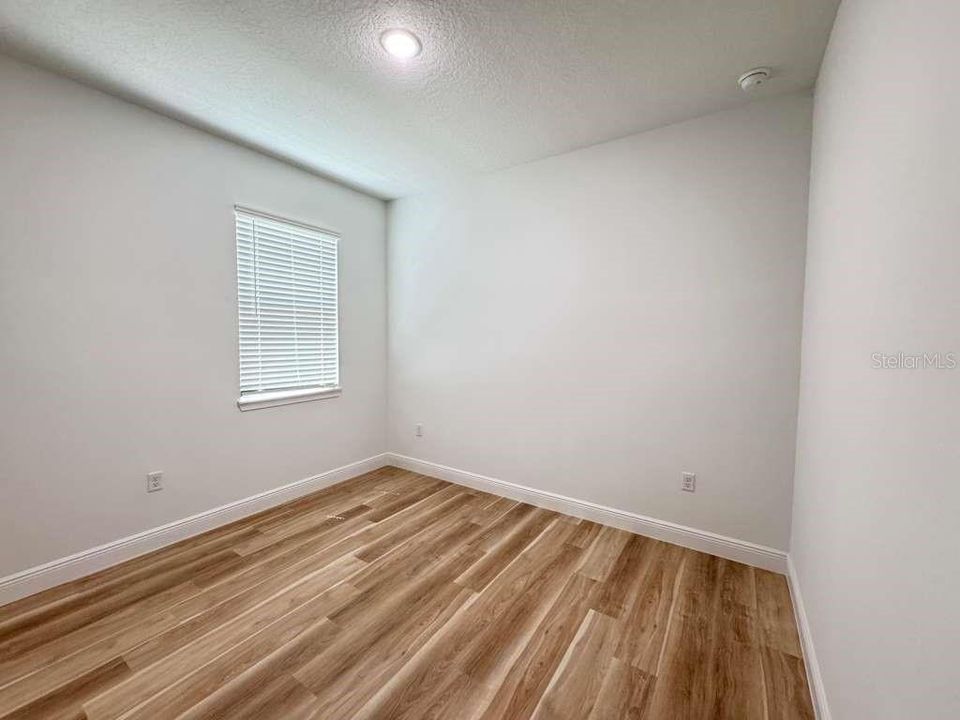 For Rent: $1,950 (4 beds, 2 baths, 1548 Square Feet)