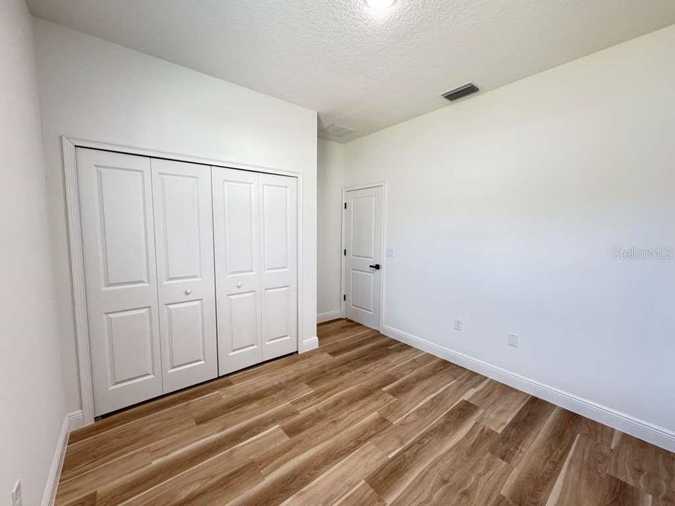 For Rent: $1,950 (4 beds, 2 baths, 1548 Square Feet)