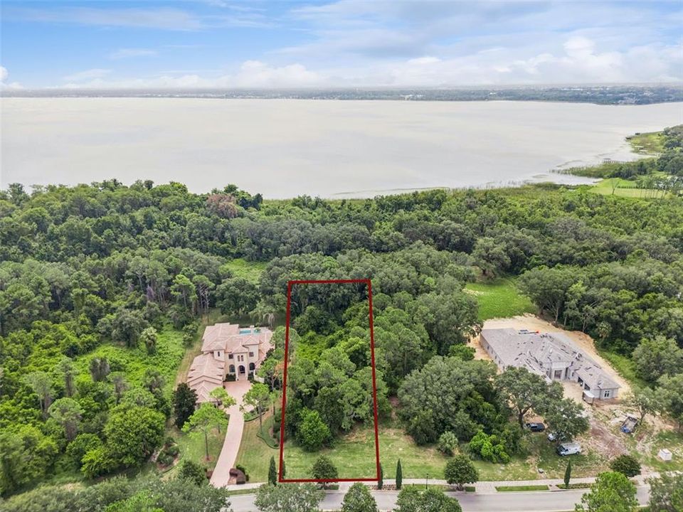 En Venta: $725,000 (1.26 acres)