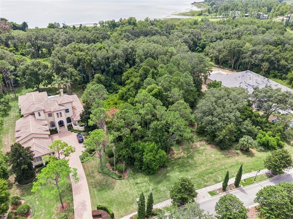 En Venta: $725,000 (1.26 acres)