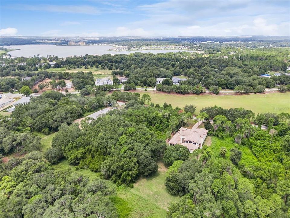 En Venta: $725,000 (1.26 acres)