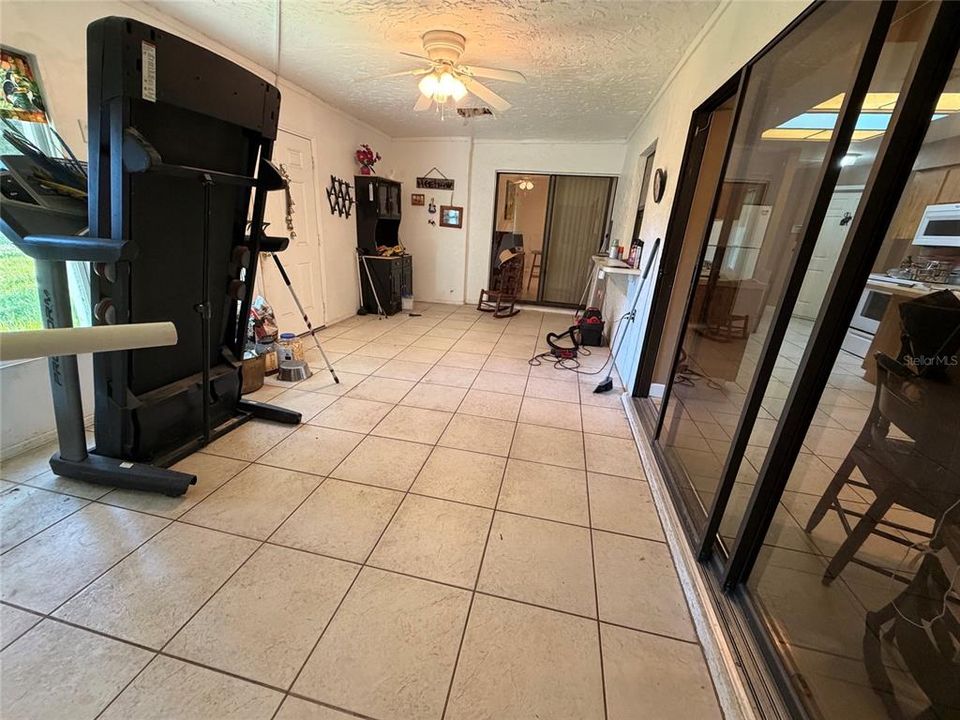 For Sale: $299,990 (2 beds, 2 baths, 1370 Square Feet)