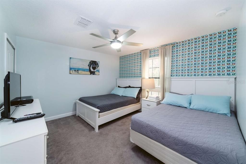 For Sale: $585,000 (6 beds, 6 baths, 3063 Square Feet)