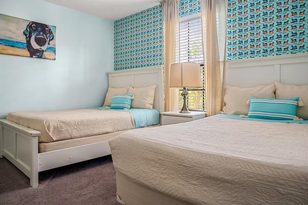 For Sale: $585,000 (6 beds, 6 baths, 3063 Square Feet)