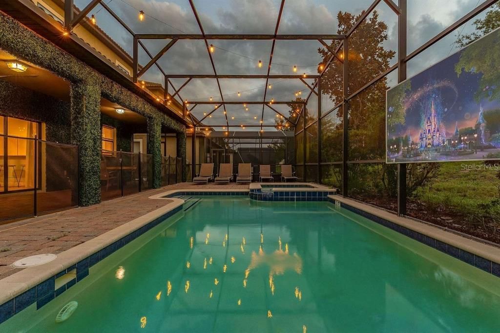 For Sale: $585,000 (6 beds, 6 baths, 3063 Square Feet)