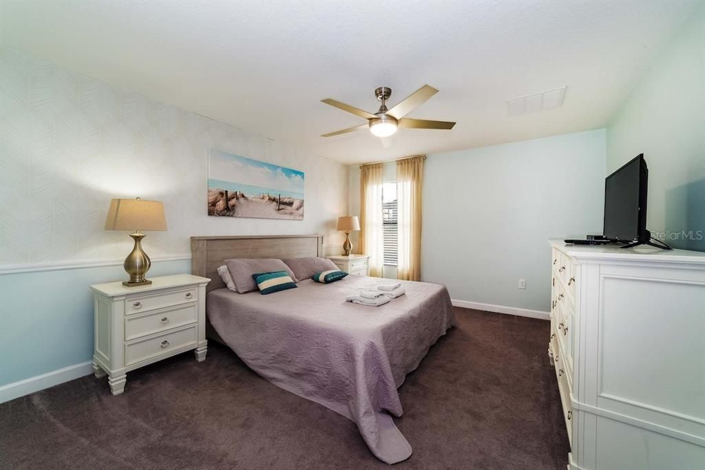 For Sale: $585,000 (6 beds, 6 baths, 3063 Square Feet)