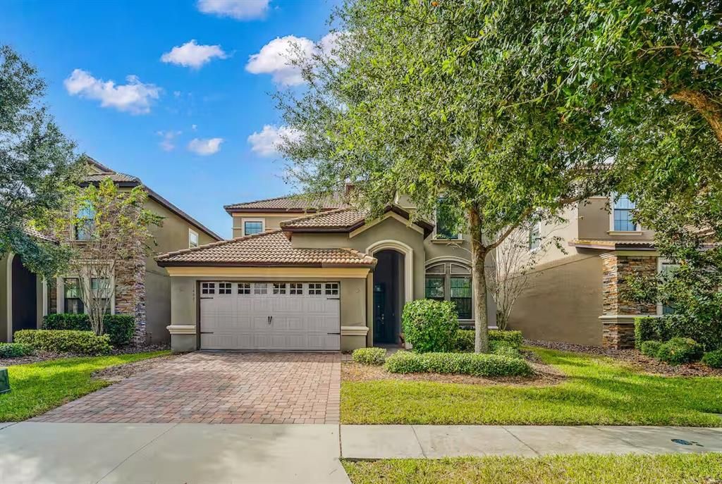For Sale: $585,000 (6 beds, 6 baths, 3063 Square Feet)