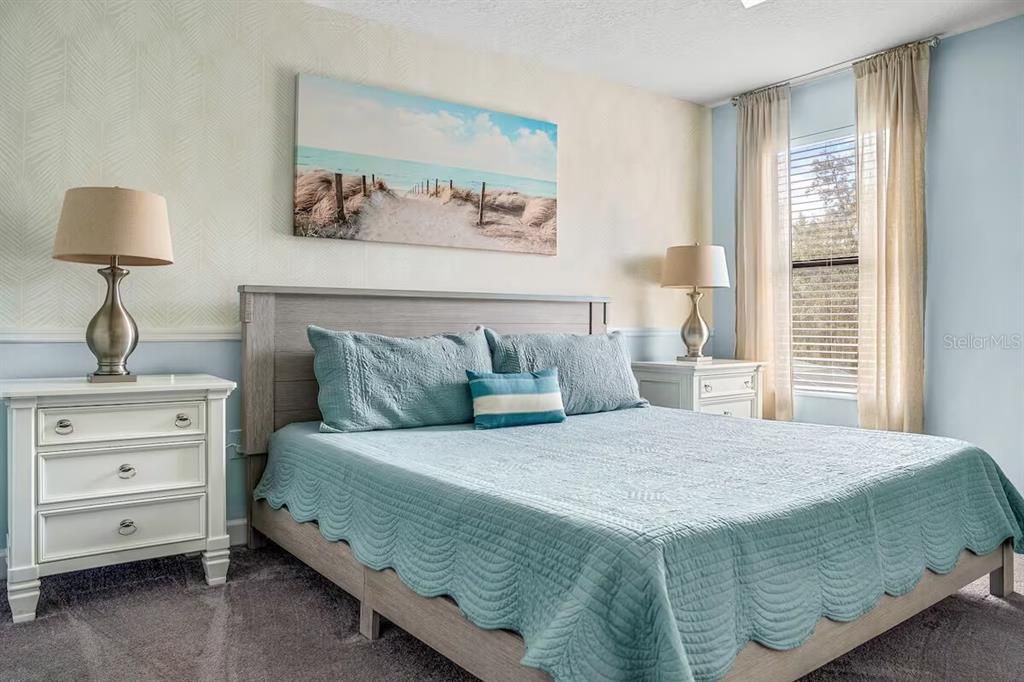 For Sale: $585,000 (6 beds, 6 baths, 3063 Square Feet)