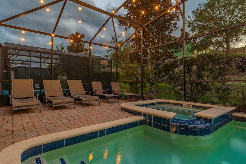 For Sale: $585,000 (6 beds, 6 baths, 3063 Square Feet)