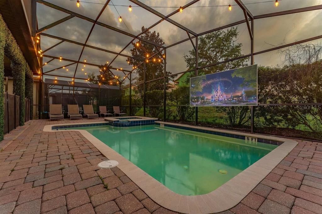 For Sale: $585,000 (6 beds, 6 baths, 3063 Square Feet)