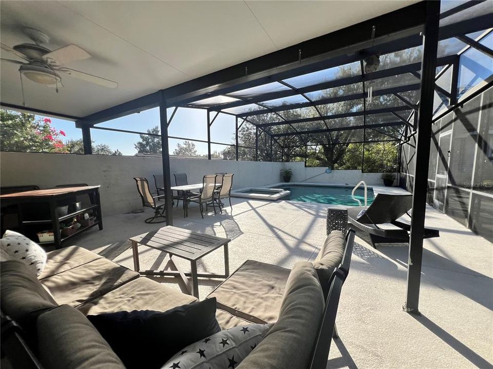 Active With Contract: $625,000 (3 beds, 3 baths, 2714 Square Feet)
