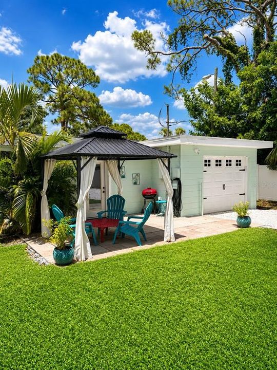 For Rent: $2,650 (3 beds, 1 baths, 1048 Square Feet)