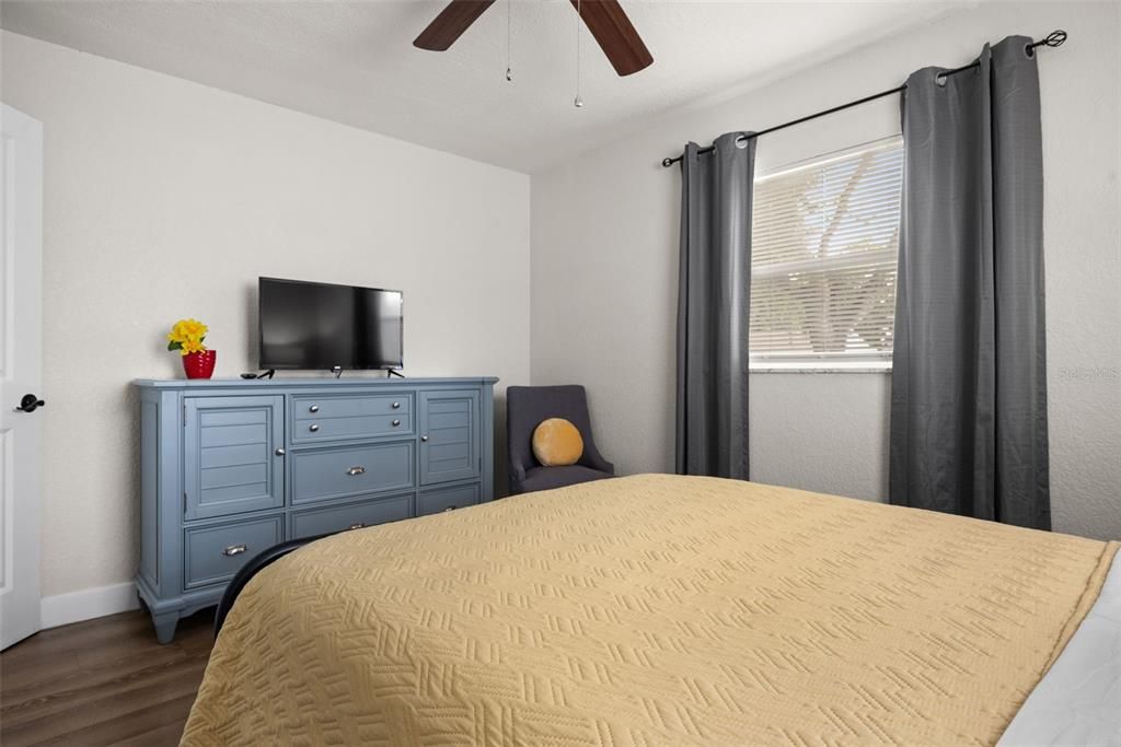 For Rent: $2,650 (3 beds, 1 baths, 1048 Square Feet)