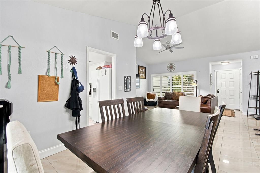 En Venta: $529,900 (3 camas, 2 baños, 1713 Pies cuadrados)