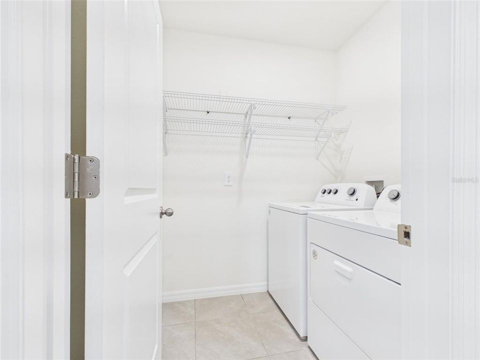 For Sale: $302,500 (4 beds, 2 baths, 1827 Square Feet)