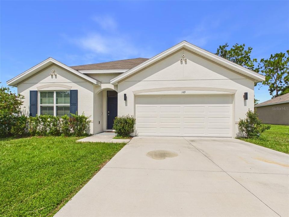 For Sale: $302,500 (4 beds, 2 baths, 1827 Square Feet)
