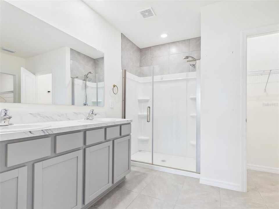 For Sale: $302,500 (4 beds, 2 baths, 1827 Square Feet)