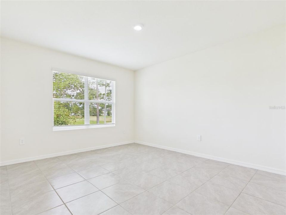 For Sale: $302,500 (4 beds, 2 baths, 1827 Square Feet)