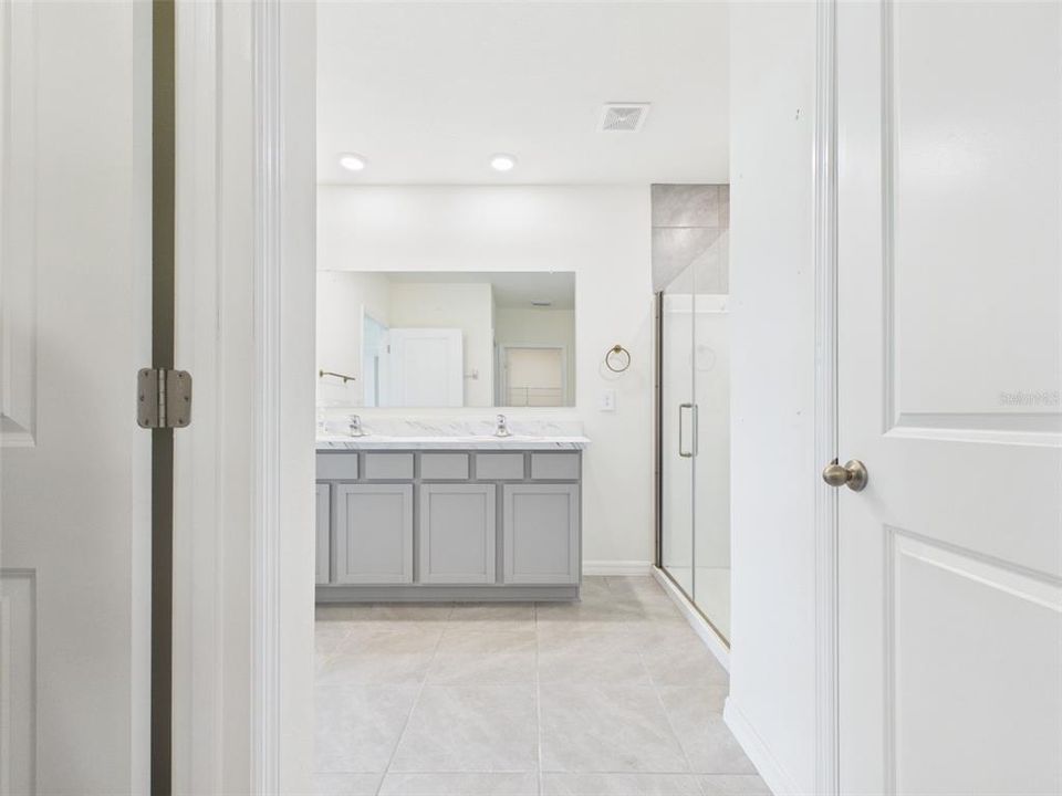 For Sale: $302,500 (4 beds, 2 baths, 1827 Square Feet)