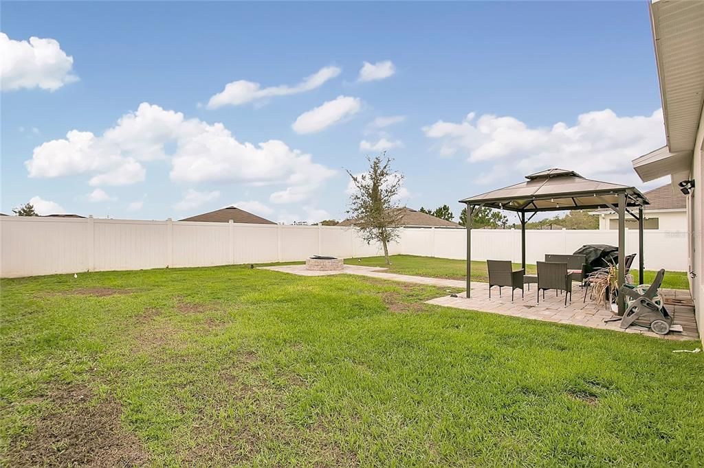 For Rent: $2,150 (3 beds, 2 baths, 1412 Square Feet)