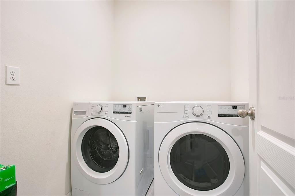 For Rent: $2,150 (3 beds, 2 baths, 1412 Square Feet)