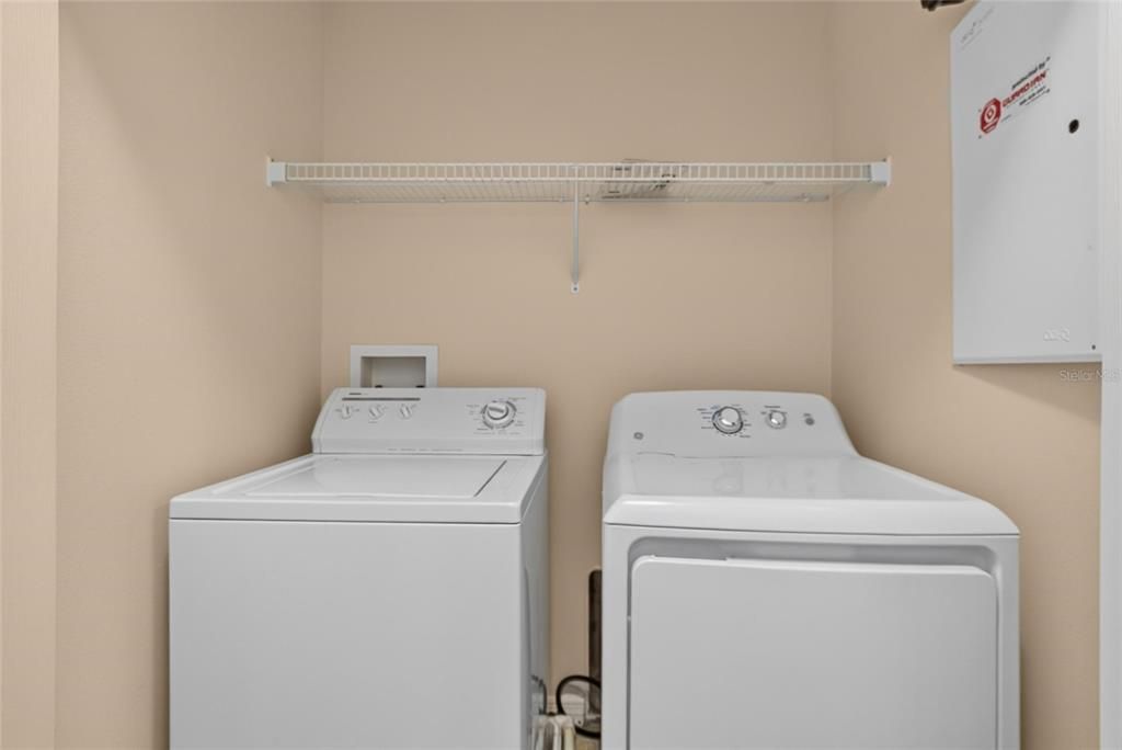 For Rent: $1,800 (2 beds, 2 baths, 1383 Square Feet)