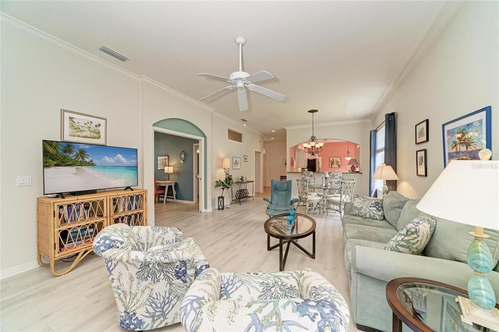 For Sale: $389,000 (3 beds, 2 baths, 1942 Square Feet)