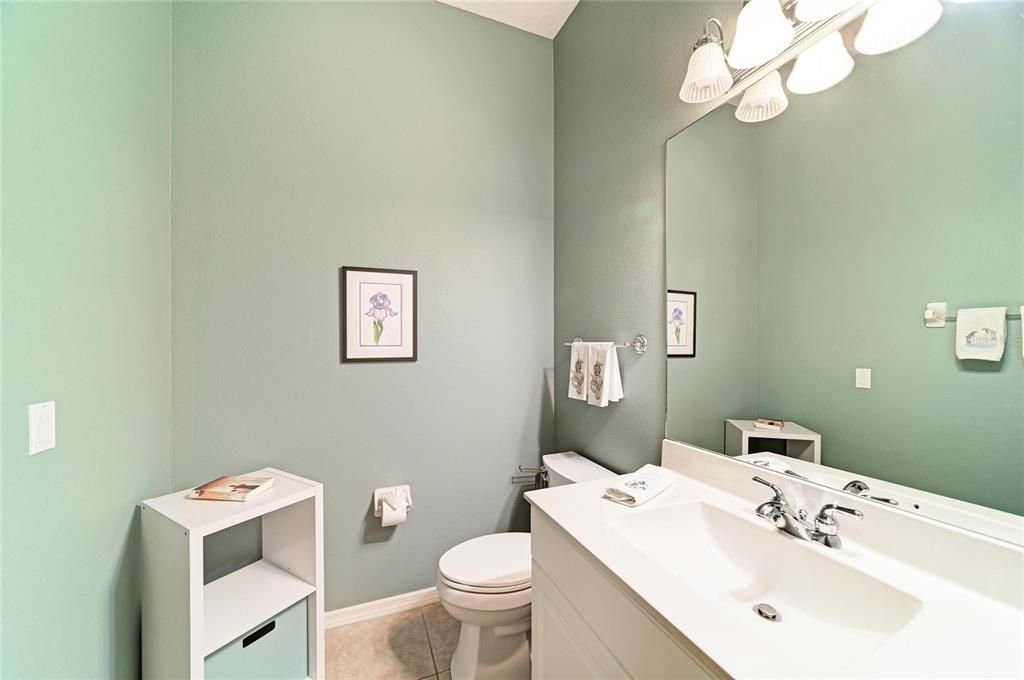 For Sale: $389,000 (3 beds, 2 baths, 1942 Square Feet)