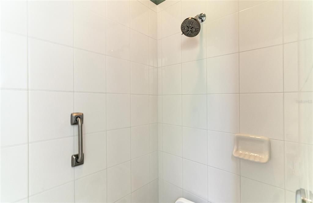 For Sale: $389,000 (3 beds, 2 baths, 1942 Square Feet)