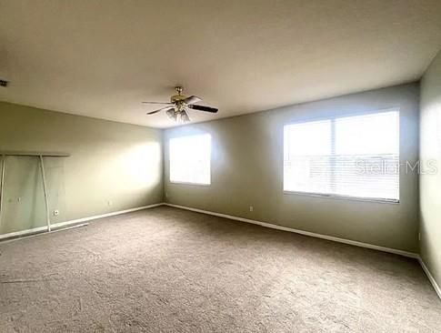 En Renta: $3,400 (5 camas, 3 baños, 3600 Pies cuadrados)