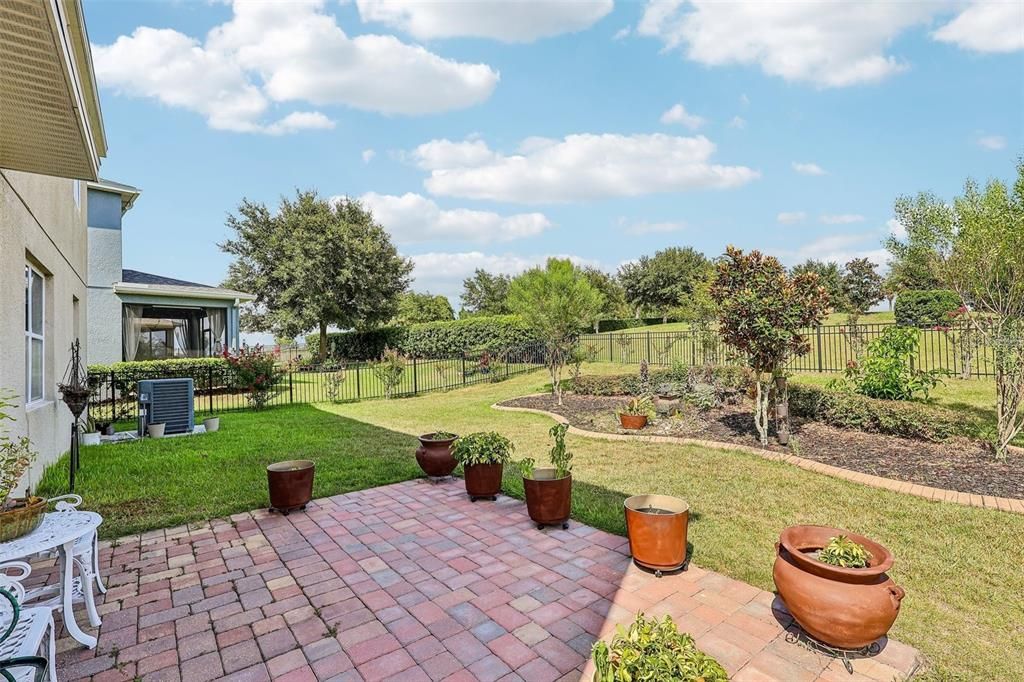 En Venta: $610,000 (3 camas, 2 baños, 2720 Pies cuadrados)