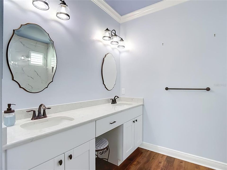 For Sale: $349,500 (2 beds, 2 baths, 1686 Square Feet)