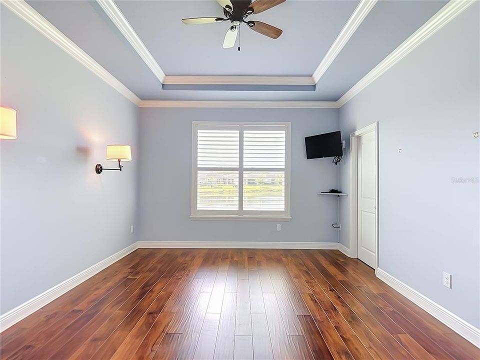 For Sale: $349,500 (2 beds, 2 baths, 1686 Square Feet)