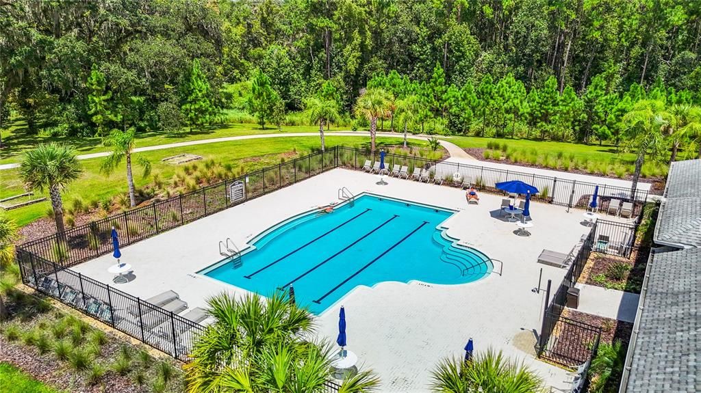 For Sale: $349,500 (2 beds, 2 baths, 1686 Square Feet)